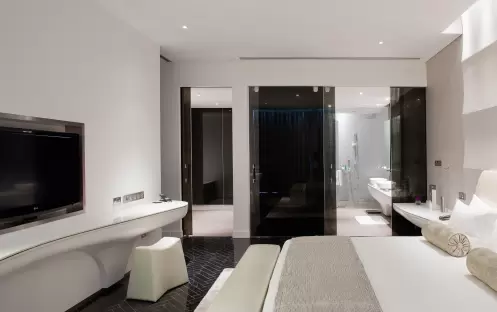 W ABU DHABI - FANTASITI SUITE BEDROOM DETAIL